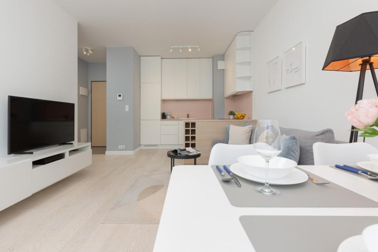 Sarmacka Apartment With Balcony Warsaw Wilanow By Noclegi Renters 외부 사진