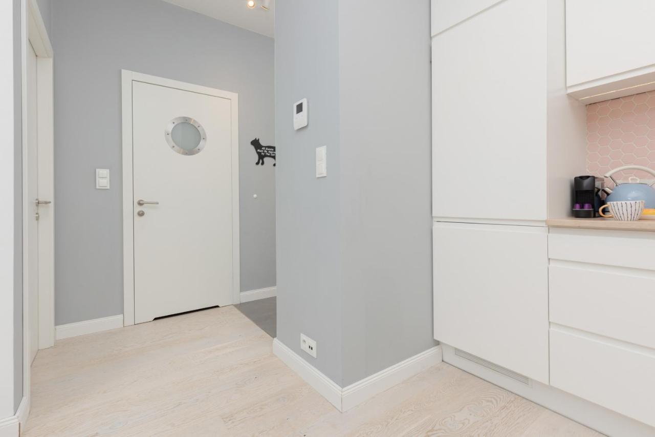 Sarmacka Apartment With Balcony Warsaw Wilanow By Noclegi Renters 외부 사진