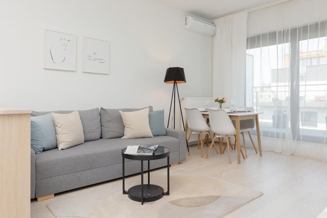 Sarmacka Apartment With Balcony Warsaw Wilanow By Noclegi Renters 외부 사진